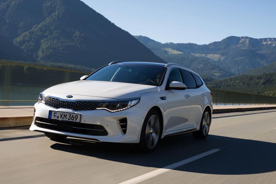  Kia Optima Sportswagon GT 2016 года  (фото 17 из 33)